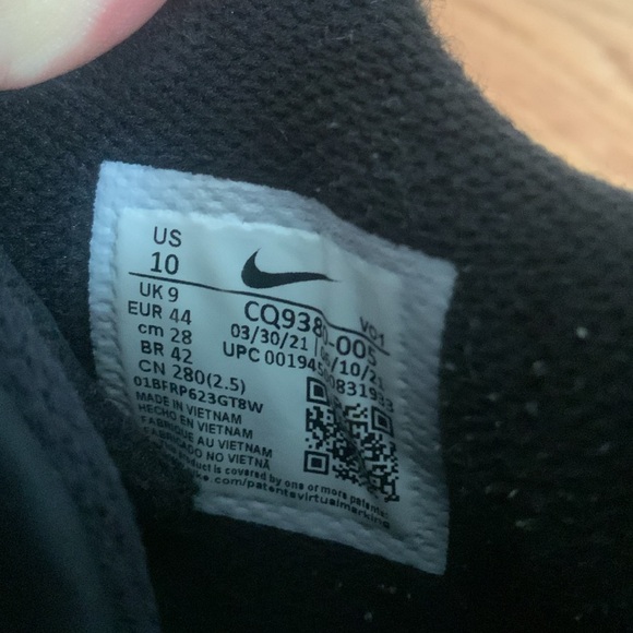 Lebron witness V basketball shoe like new - Picture 6 of 8